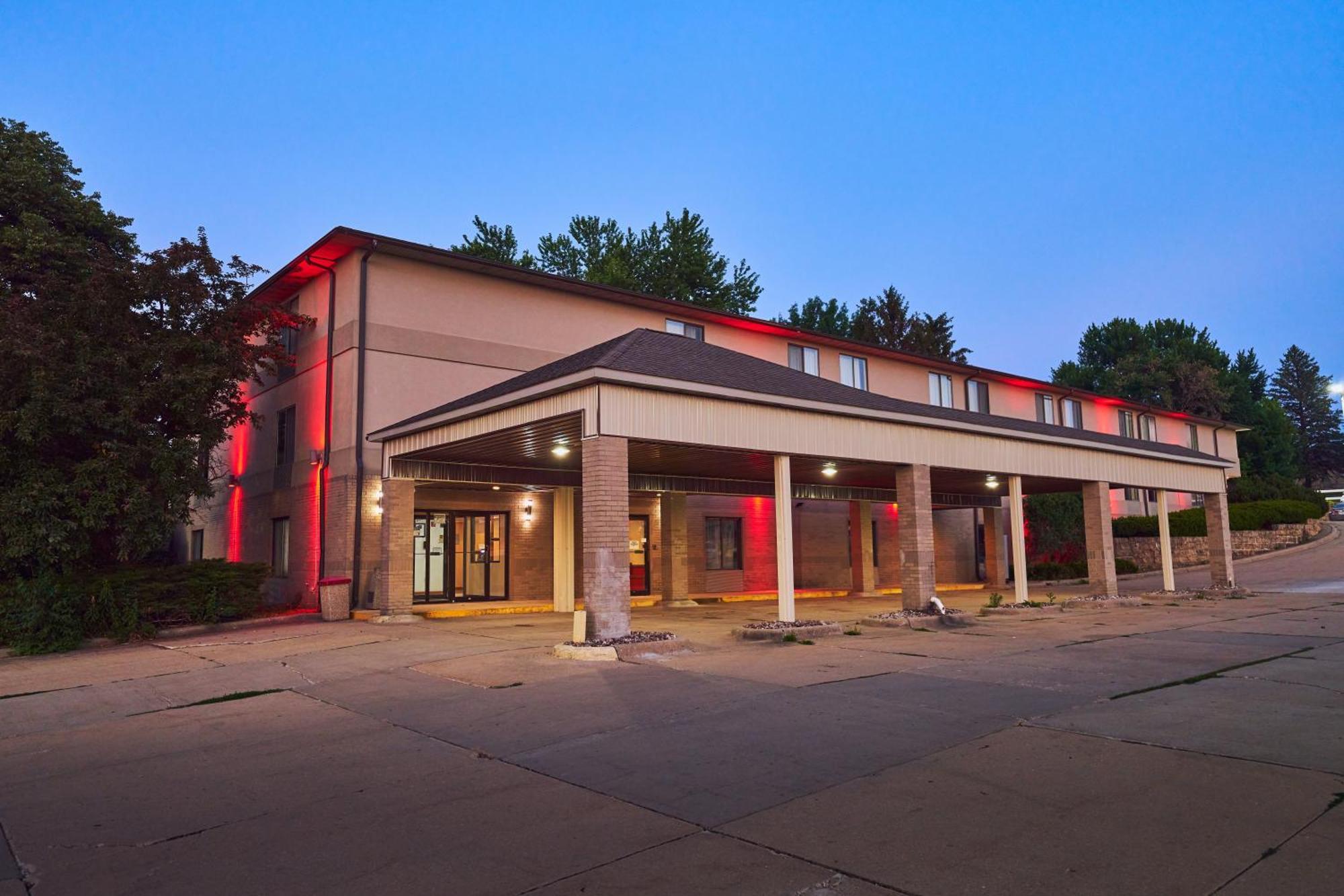 Econo Lodge Maquoketa Buitenkant foto
