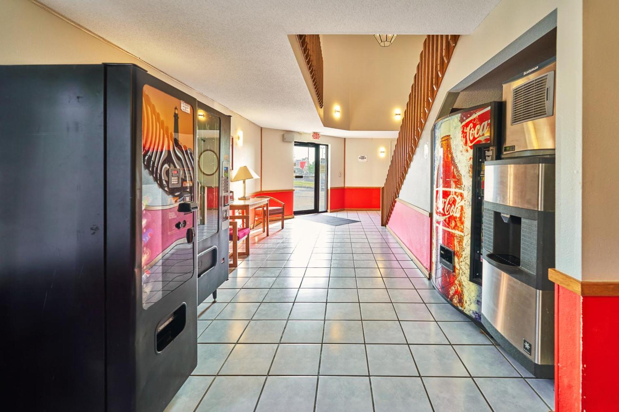 Econo Lodge Maquoketa Buitenkant foto